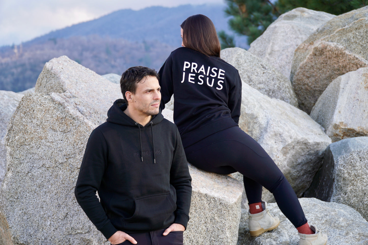 PRAISE JESUS PREMIUM EMBROIDERED HOODIE